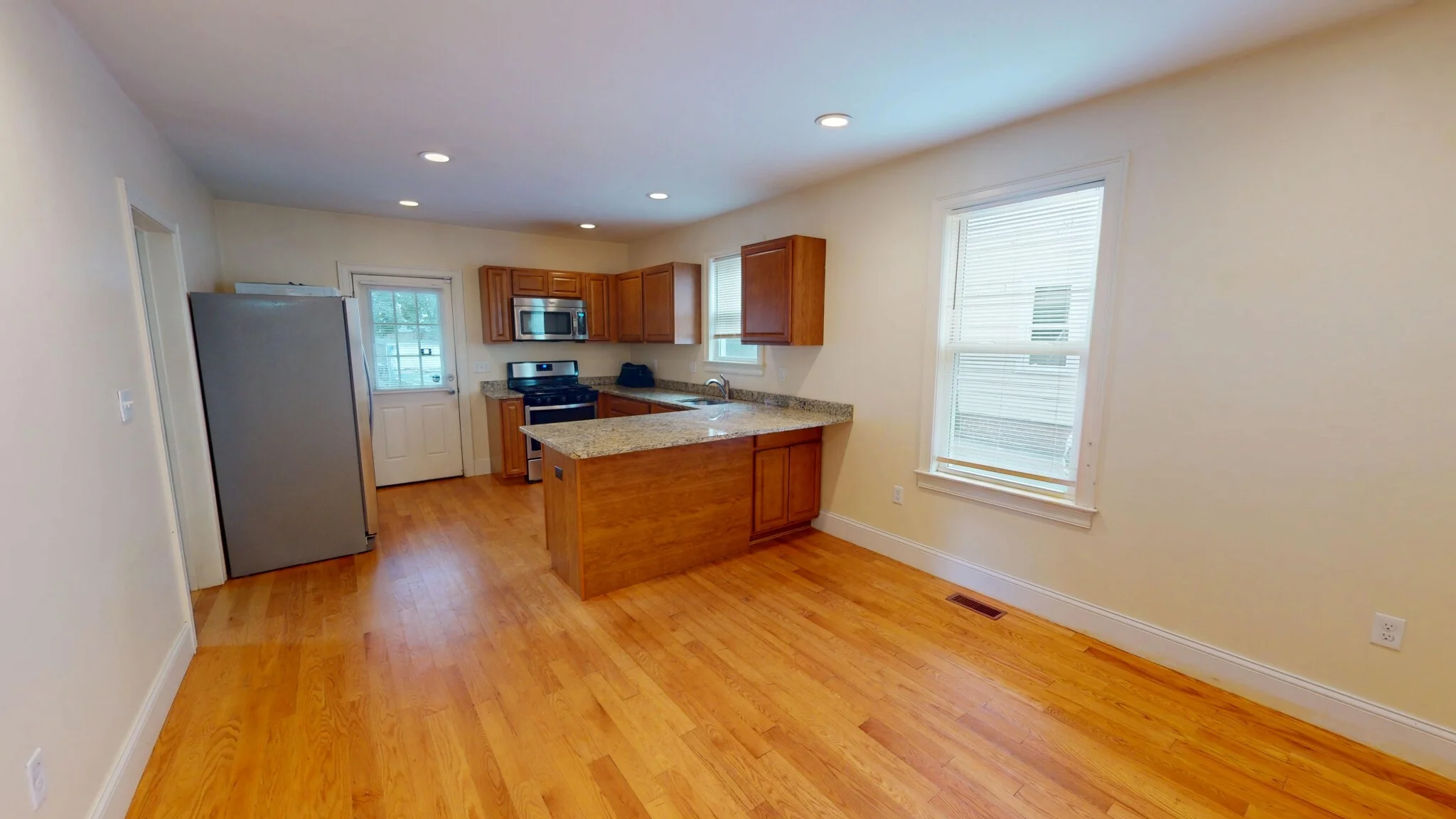 4 bed, 2 bath apartment for rent at 35 Pratt Unit 1, Allston — photo 1 of 8
