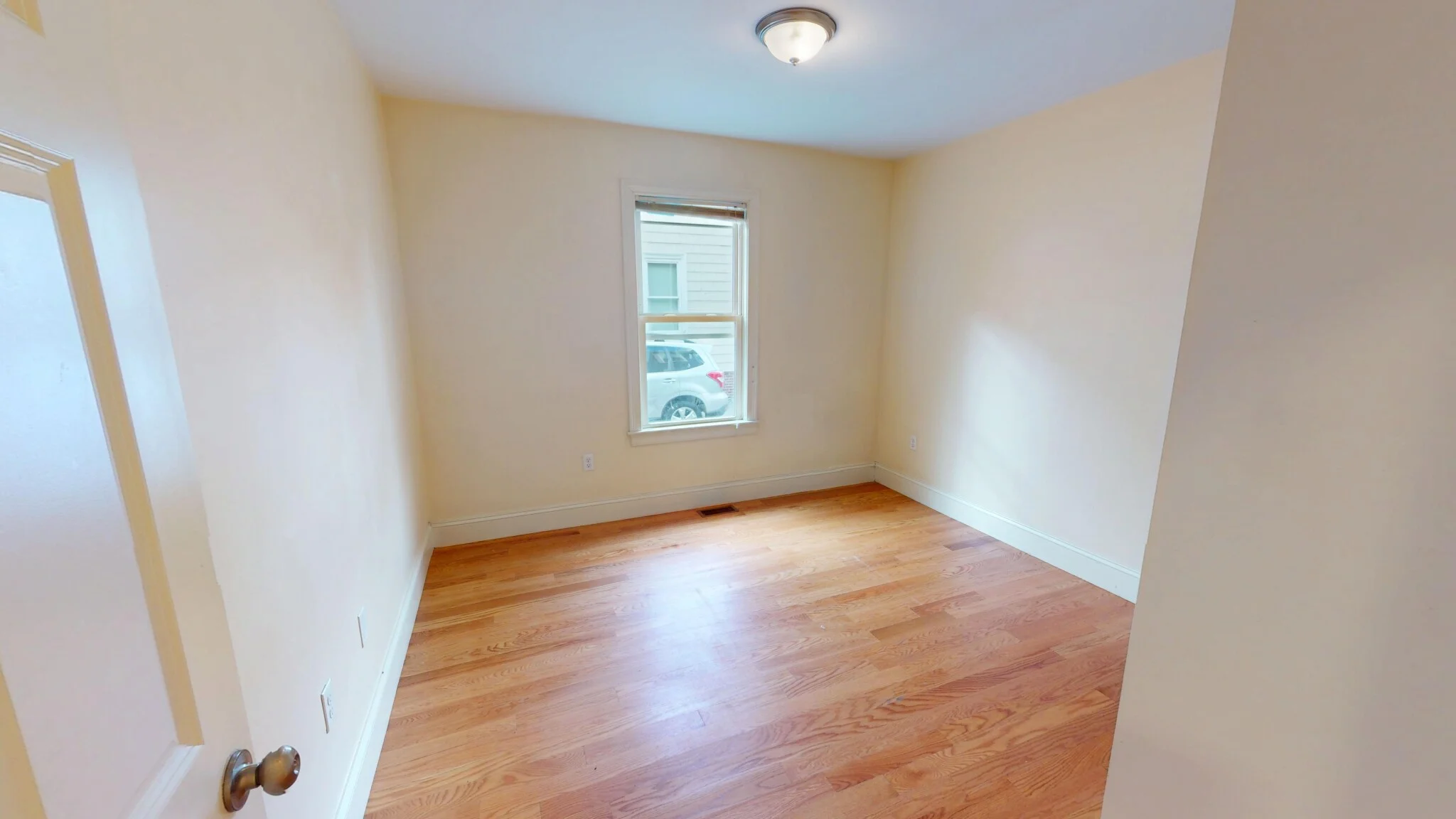 4 bed, 2 bath apartment for rent at 35 Pratt Unit 1, Allston — photo 4 of 8
