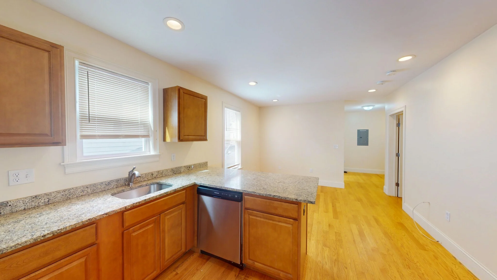 4 bed, 2 bath apartment for rent at 35 Pratt Unit 1, Allston — photo 2 of 8