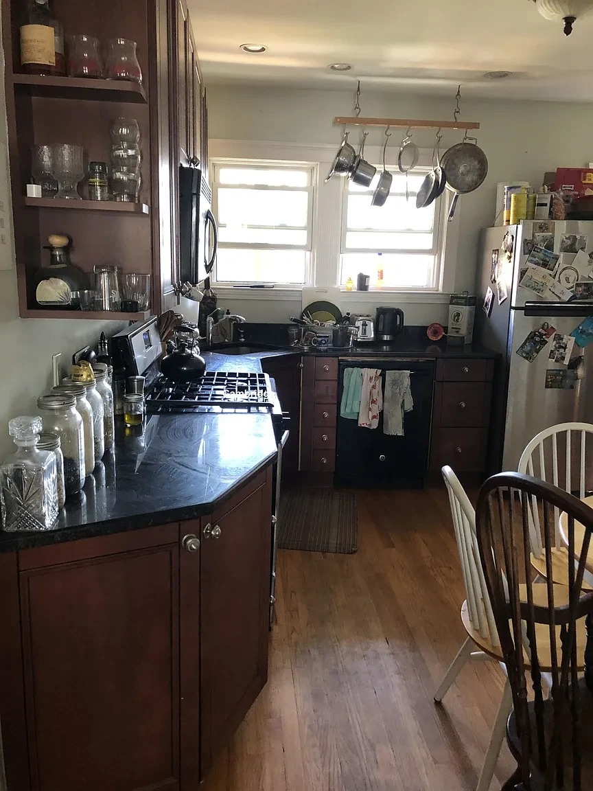 3 bed, 1 bath apartment for rent at 35 Princeton St Unit 3, Powder House Square — photo 5 of 18