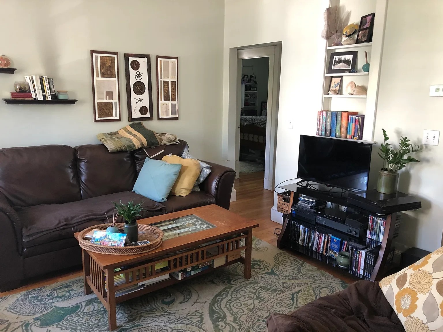 3 bed, 1 bath apartment for rent at 35 Princeton St Unit 3, Powder House Square — photo 2 of 18