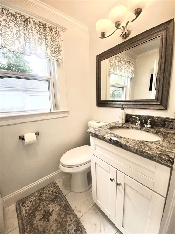 4 bed, 1 bath apartment for rent at 35 Reedsdale Rd, Milton — photo 20 of 41