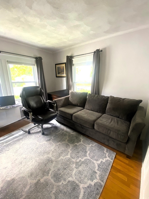 4 bed, 1 bath apartment for rent at 35 Reedsdale Rd, Milton — photo 33 of 41