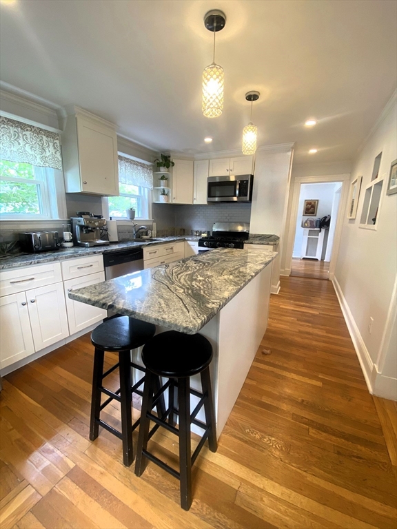 4 bed, 1 bath apartment for rent at 35 Reedsdale Rd, Milton — photo 10 of 41
