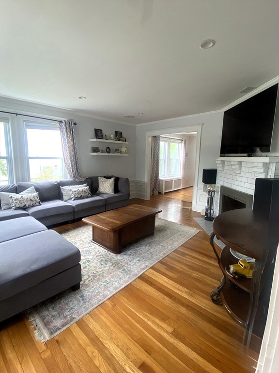 4 bed, 1 bath apartment for rent at 35 Reedsdale Rd, Milton — photo 18 of 41