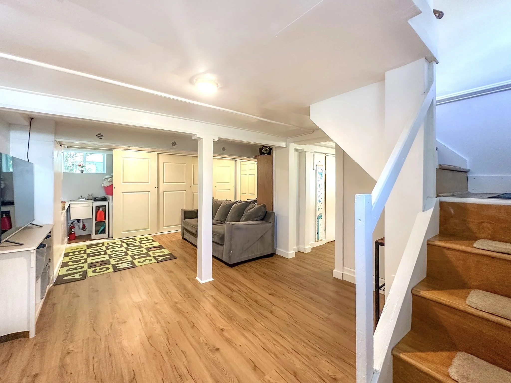 4 bed, 1 bath apartment for rent at 35 Reedsdale Rd Unit 35, Milton — photo 12 of 37