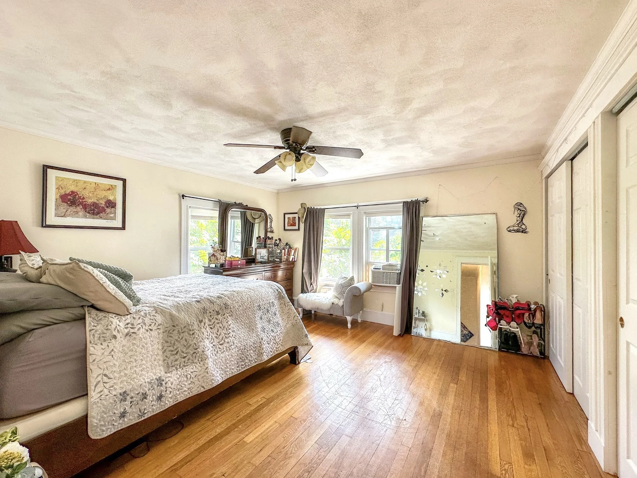 4 bed, 1 bath apartment for rent at 35 Reedsdale Rd Unit 35, Milton — photo 27 of 37