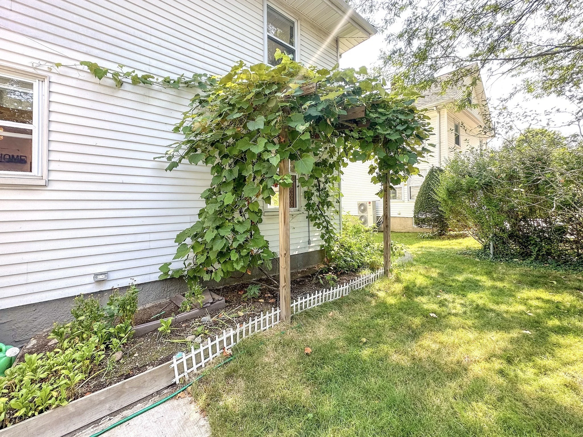 4 bed, 1 bath apartment for rent at 35 Reedsdale Rd Unit 35, Milton — photo 37 of 37