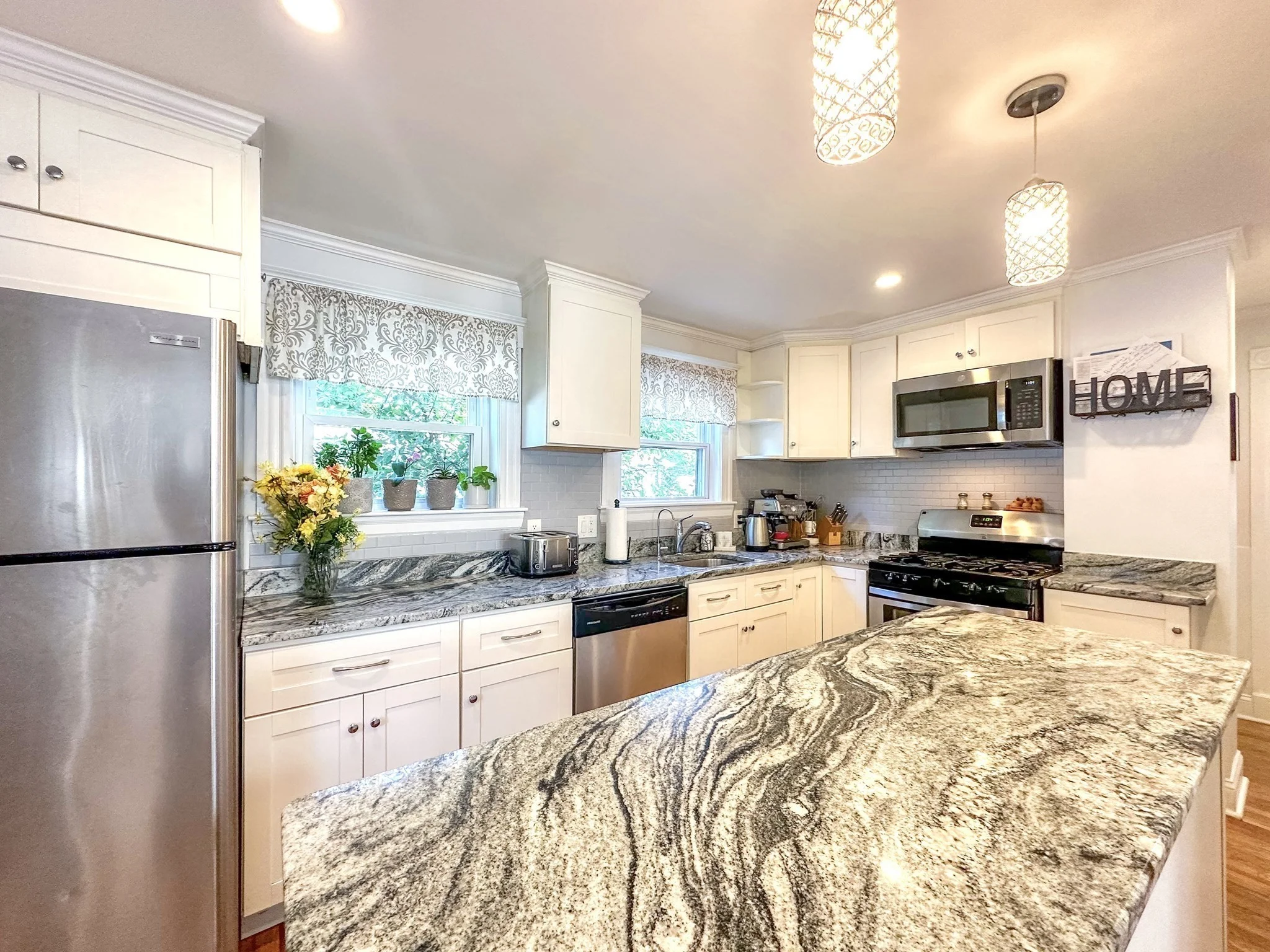 4 bed, 1 bath apartment for rent at 35 Reedsdale Rd Unit 35, Milton — photo 21 of 37