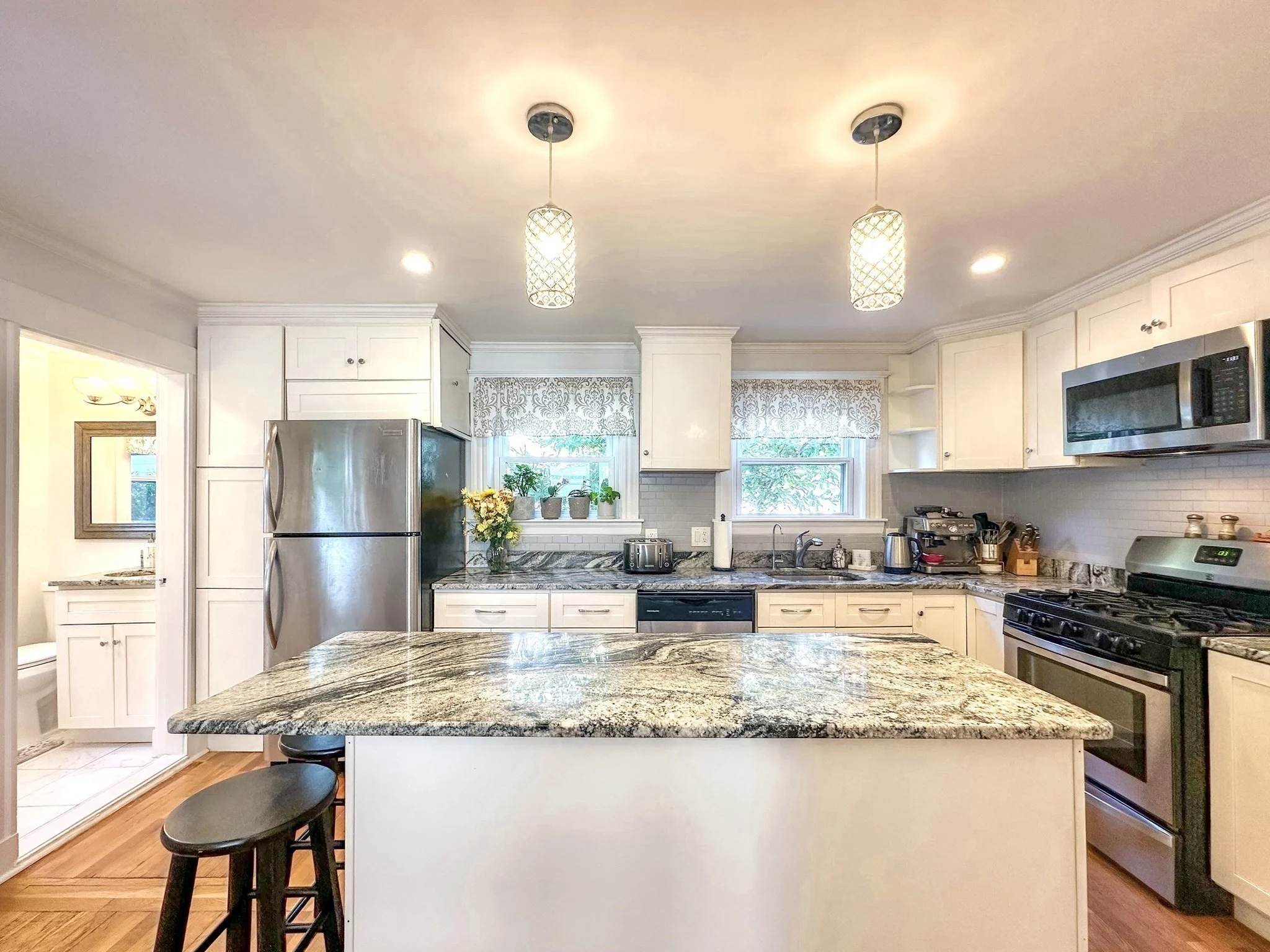 4 bed, 1 bath apartment for rent at 35 Reedsdale Rd Unit 35, Milton — photo 18 of 37