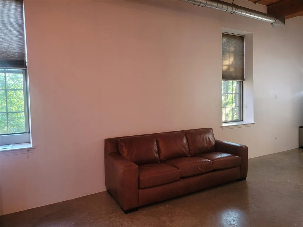 Studio bed, 1 bath apartment for rent at 35 Riverwalk Way Unit 219, Highlands — photo 4 of 24