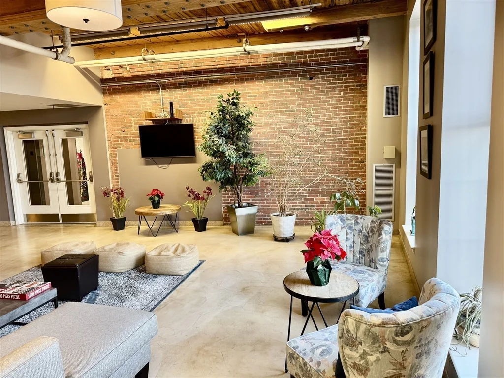 Studio bed, 1 bath apartment for rent at 35 Riverwalk Way Unit 316, Lowell — photo 19 of 34