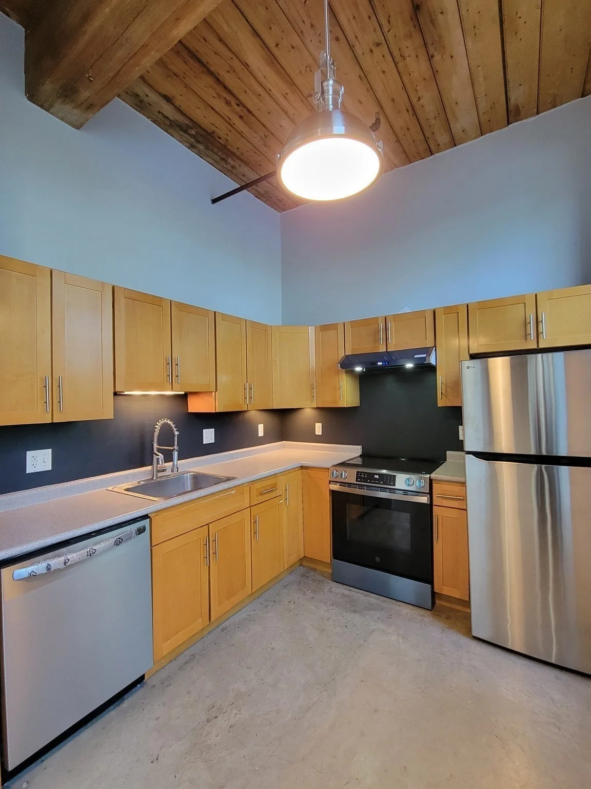 1 bed, 1 bath apartment for rent at 35 Riverwalk Way Unit R118, Lowell — photo 2 of 25