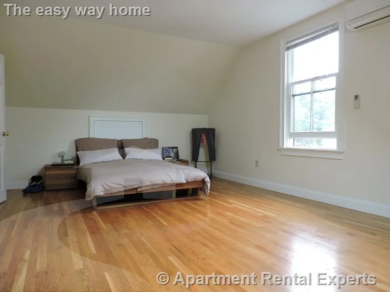 3 bed, 2 bath apartment for rent at 35 Roberts Rd Unit 2, Harvard Square — photo 6 of 14