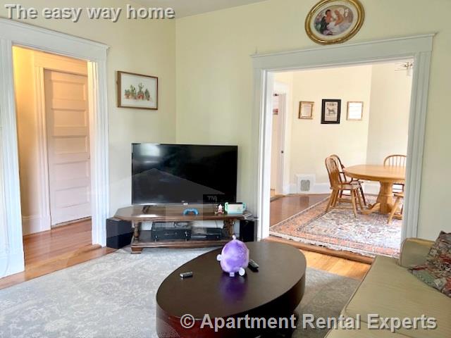 4 bed, 1 bath apartment for rent at 35 Rogers Ave, Davis Square — photo 9 of 23