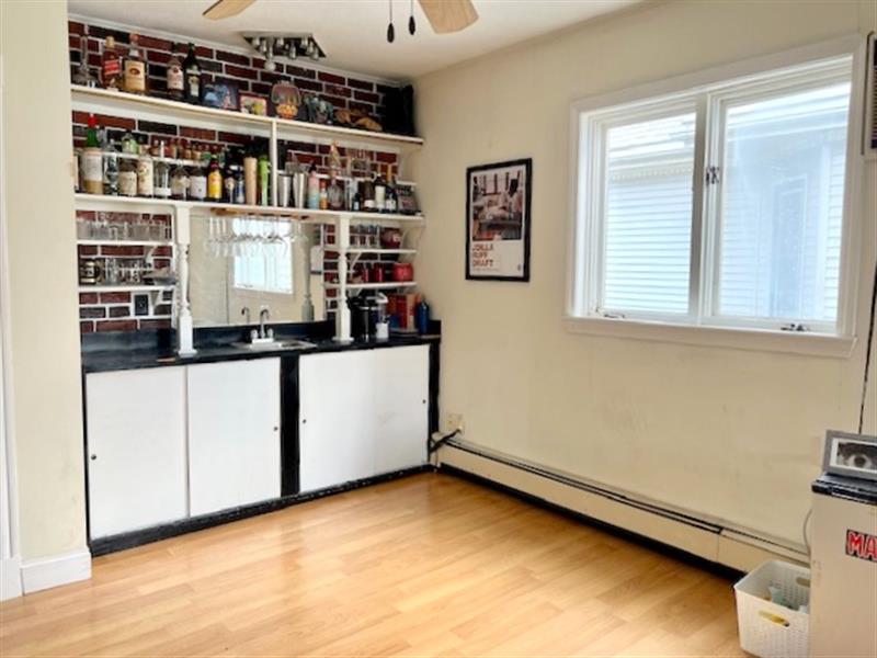 4 bed, 1 bath apartment for rent at 35 Rogers Ave Unit 1, Powder House Square — photo 4 of 23
