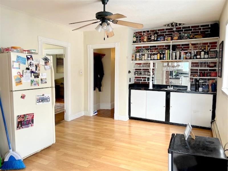 4 bed, 1 bath apartment for rent at 35 Rogers Ave Unit 1, Powder House Square — photo 3 of 23