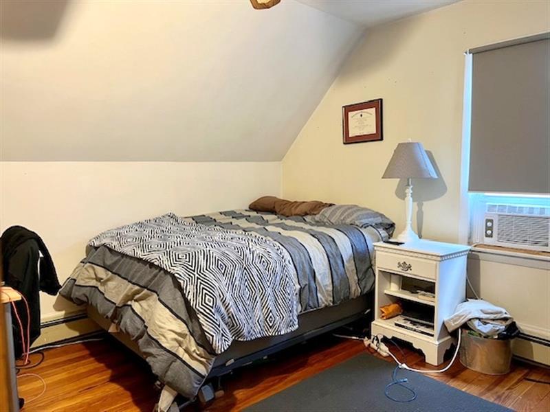 4 bed, 1 bath apartment for rent at 35 Rogers Ave Unit 1, Powder House Square — photo 11 of 23
