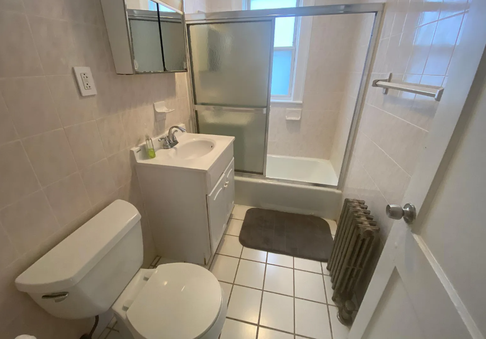 2 bed, 1 bath apartment for rent at 35 Rose St Unit 1, Ward Two — photo 6 of 6
