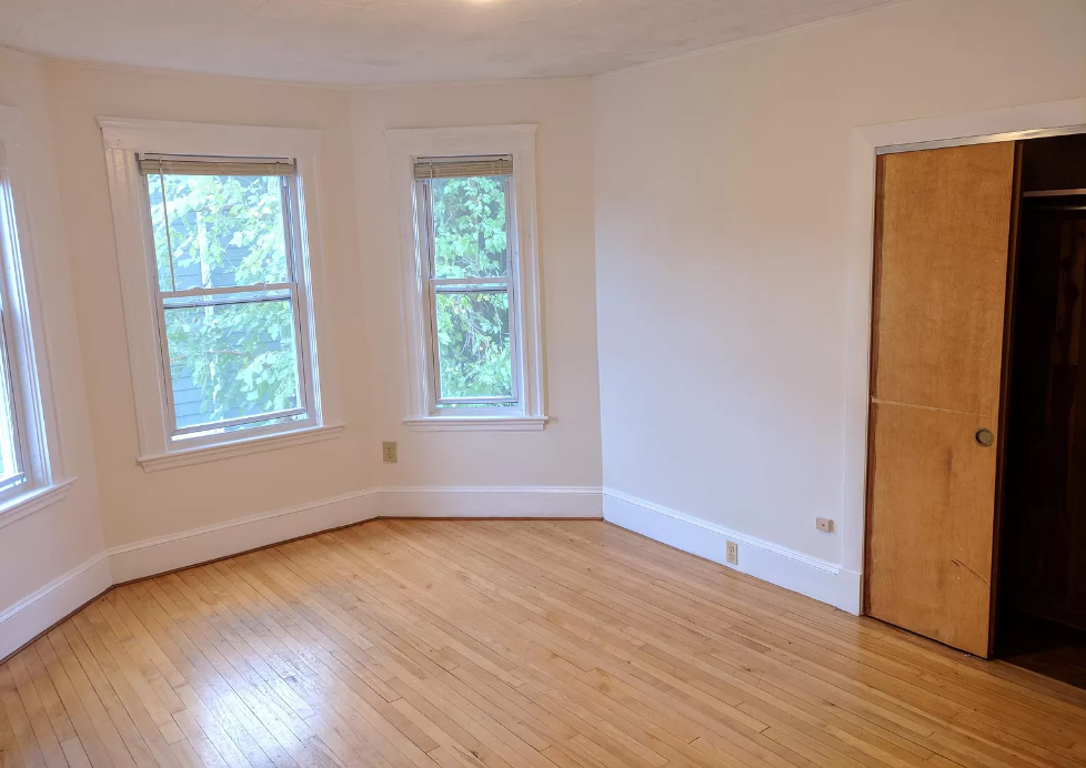 3 bed, 1 bath apartment for rent at 35 Rose St Unit 2A, Ward Two — photo 12 of 22