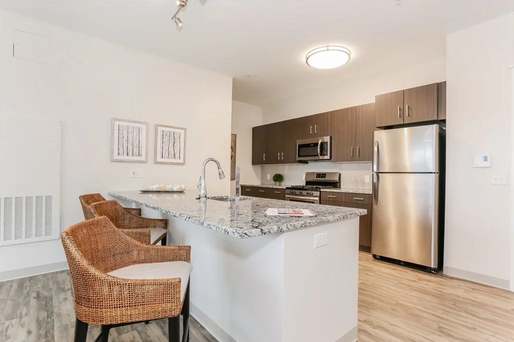 2 bed, 2 bath apartment for rent at 35 Rosebrook Pl Unit 1114, Wareham — photo 3 of 14