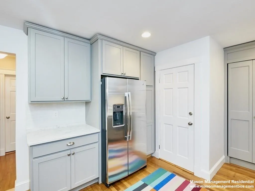 2 bed, 1 bath apartment for rent at 35 Roseway St Unit 2, Jamaica Plain — photo 6 of 11