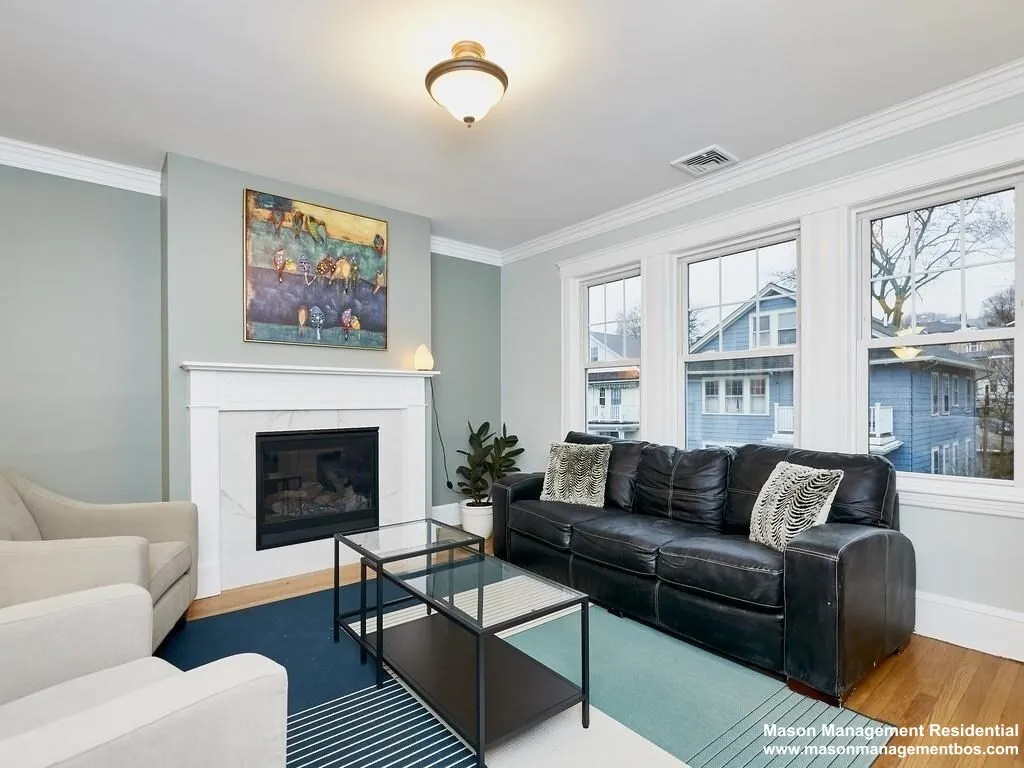 2 bed, 1 bath apartment for rent at 35 Roseway St Unit 2, Jamaica Plain — photo 8 of 11