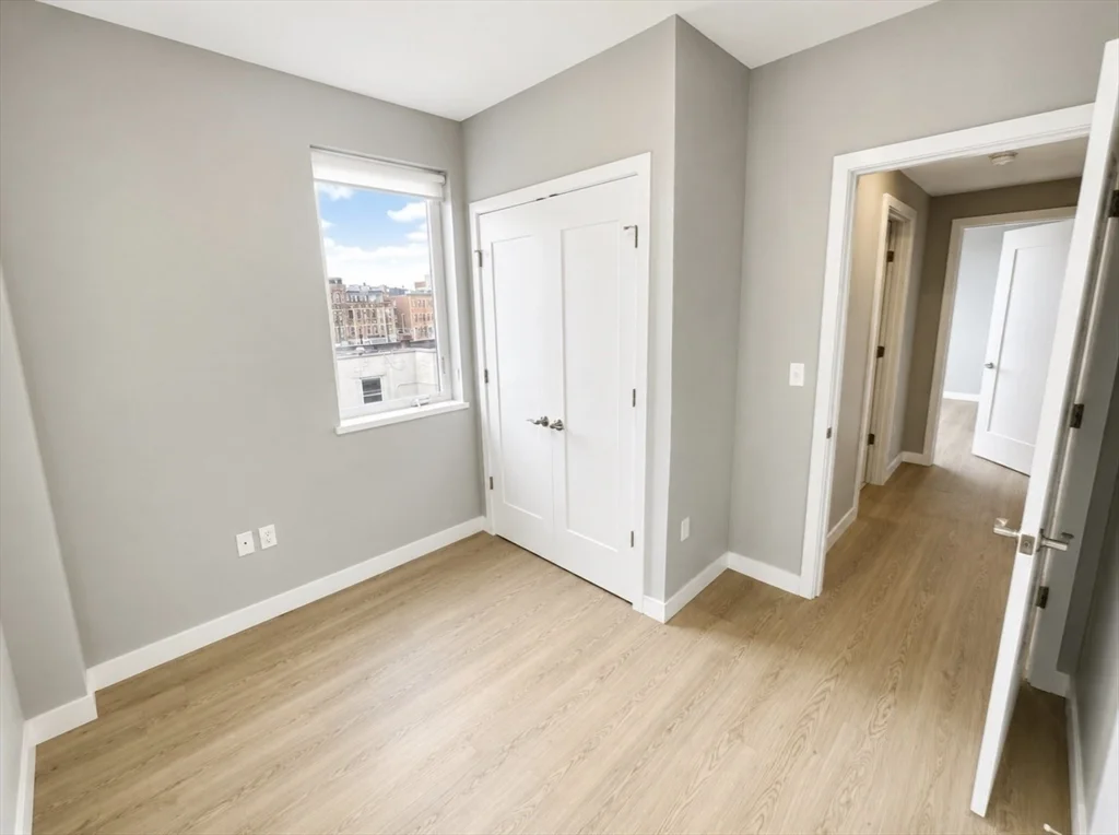 2 bed, 1 bath apartment for rent at 35 S Huntington Ave Unit 201, Coolidge Corner — photo 4 of 11