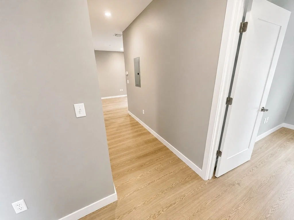 3 bed, 2 bath apartment for rent at 35 S Huntington Ave Unit 603, Coolidge Corner — photo 3 of 13