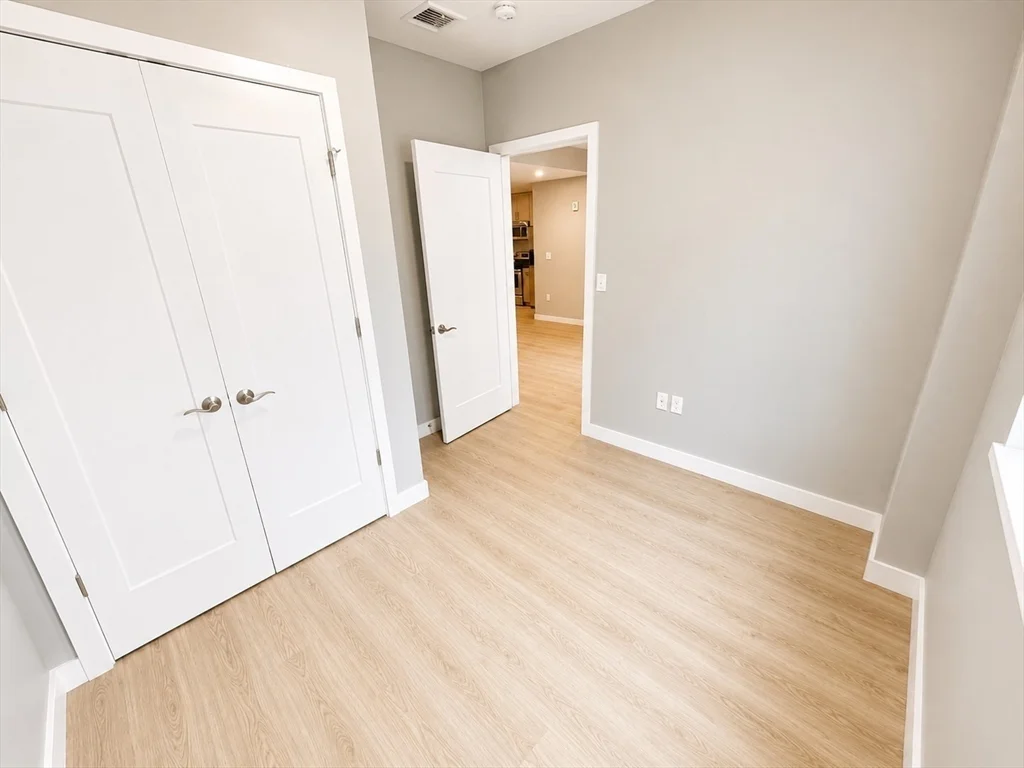 3 bed, 2 bath apartment for rent at 35 S Huntington Ave Unit 603, Coolidge Corner — photo 4 of 13