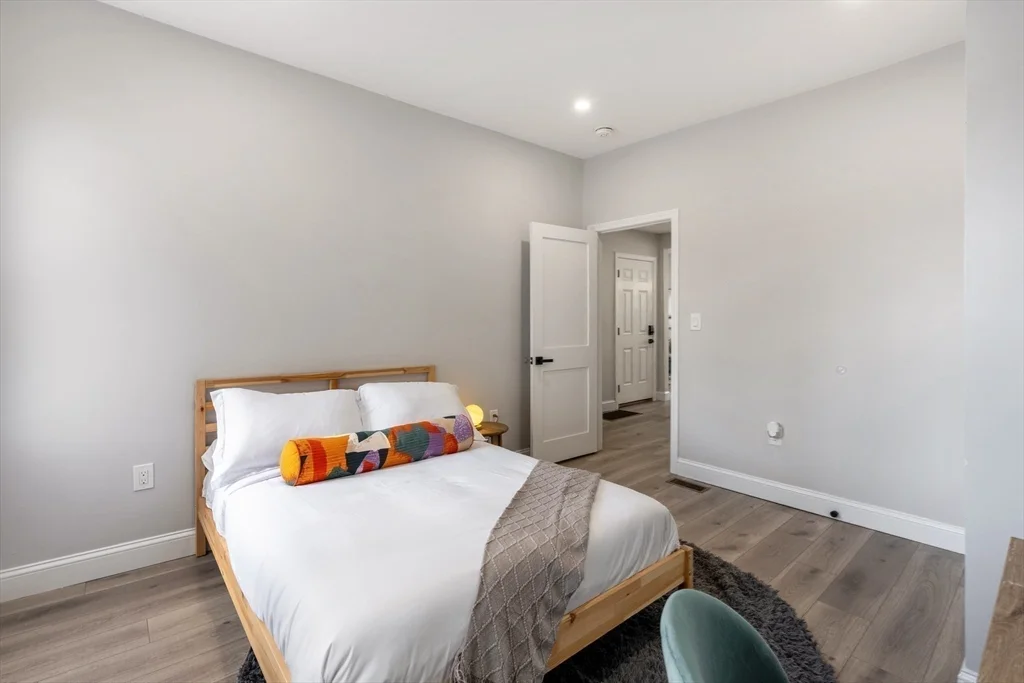 2 bed, 1 bath apartment for rent at 35 Sagamore Ave Unit 1, Chelsea — photo 12 of 16