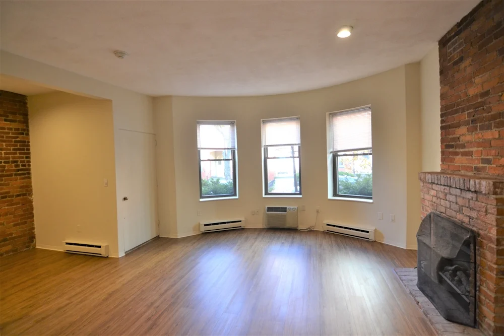 Studio bed, 1 bath apartment for rent at 35 Saint Germain St Unit PE, Back Bay — photo 2 of 13
