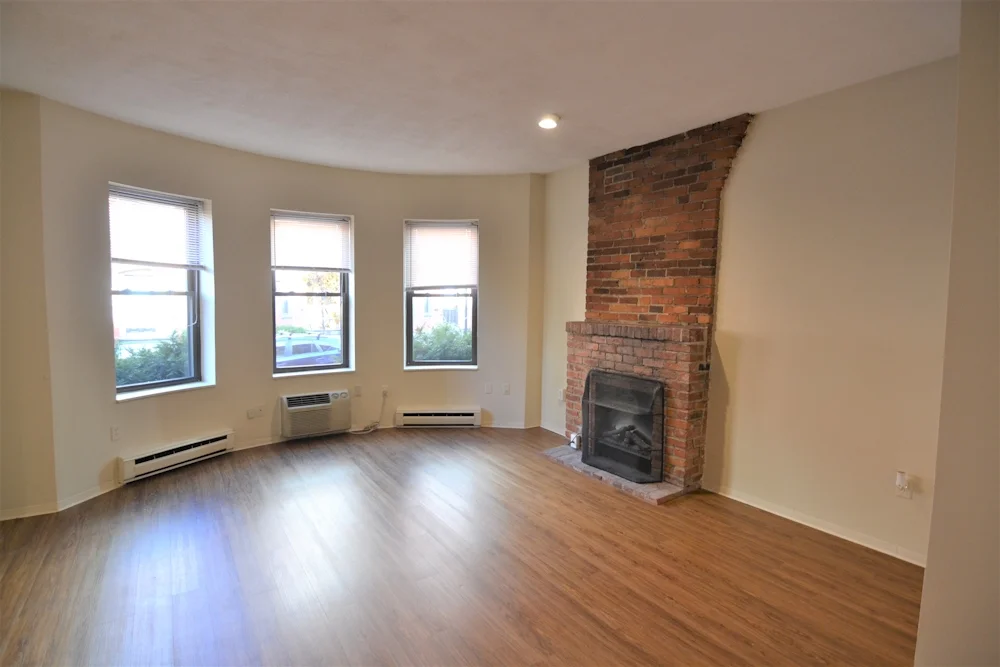 Studio bed, 1 bath apartment for rent at 35 Saint Germain St Unit PE, Back Bay — photo 1 of 13
