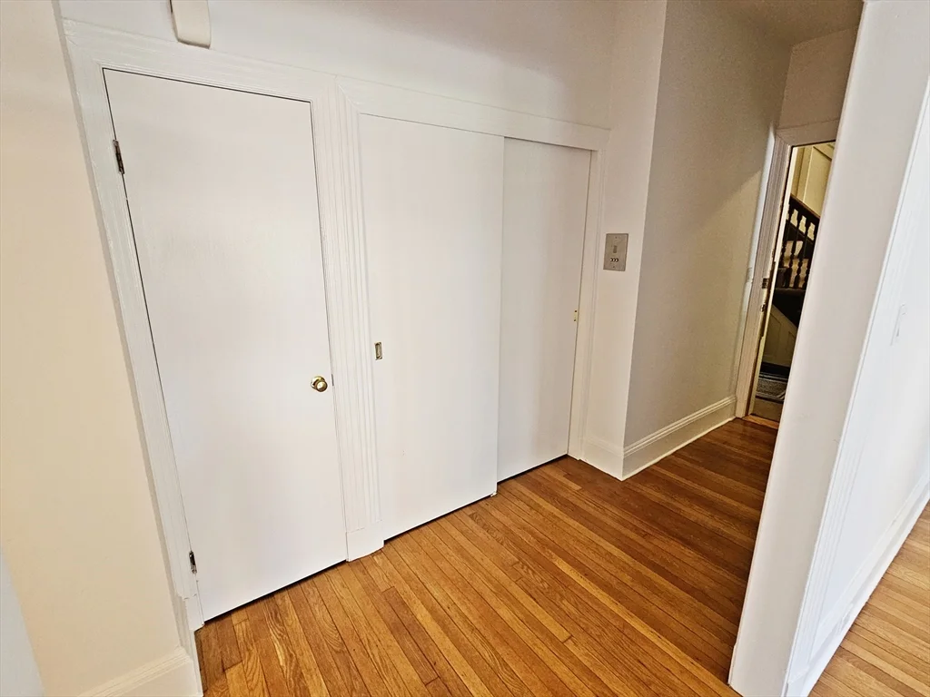 1 bed, 1 bath apartment for rent at 35 Saint Paul St Unit 1, Coolidge Corner — photo 6 of 12