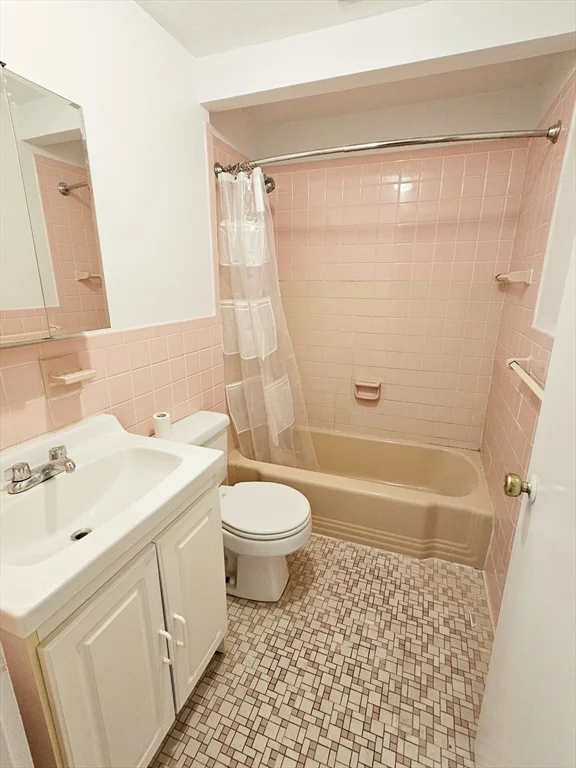 1 bed, 1 bath apartment for rent at 35 Saint Paul St Unit 1, Coolidge Corner — photo 7 of 12