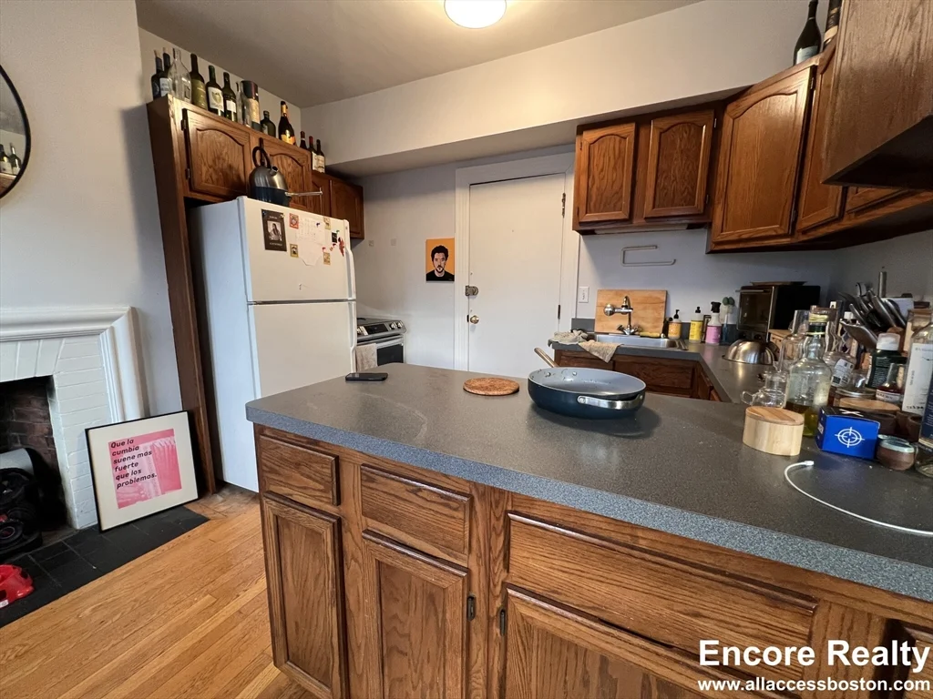 1 bed, 1 bath apartment for rent at 35 Saint Paul St Unit 5, Brookline — photo 8 of 11