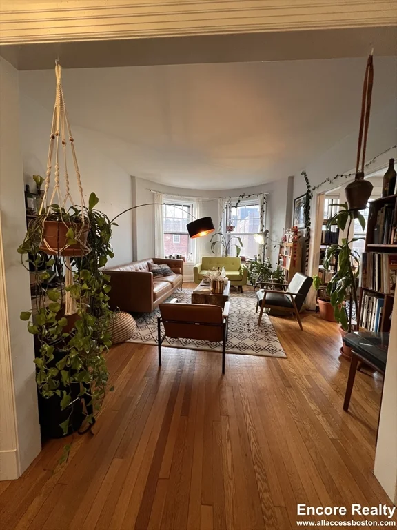 1 bed, 1 bath apartment for rent at 35 Saint Paul St Unit 5, Brookline — photo 5 of 11