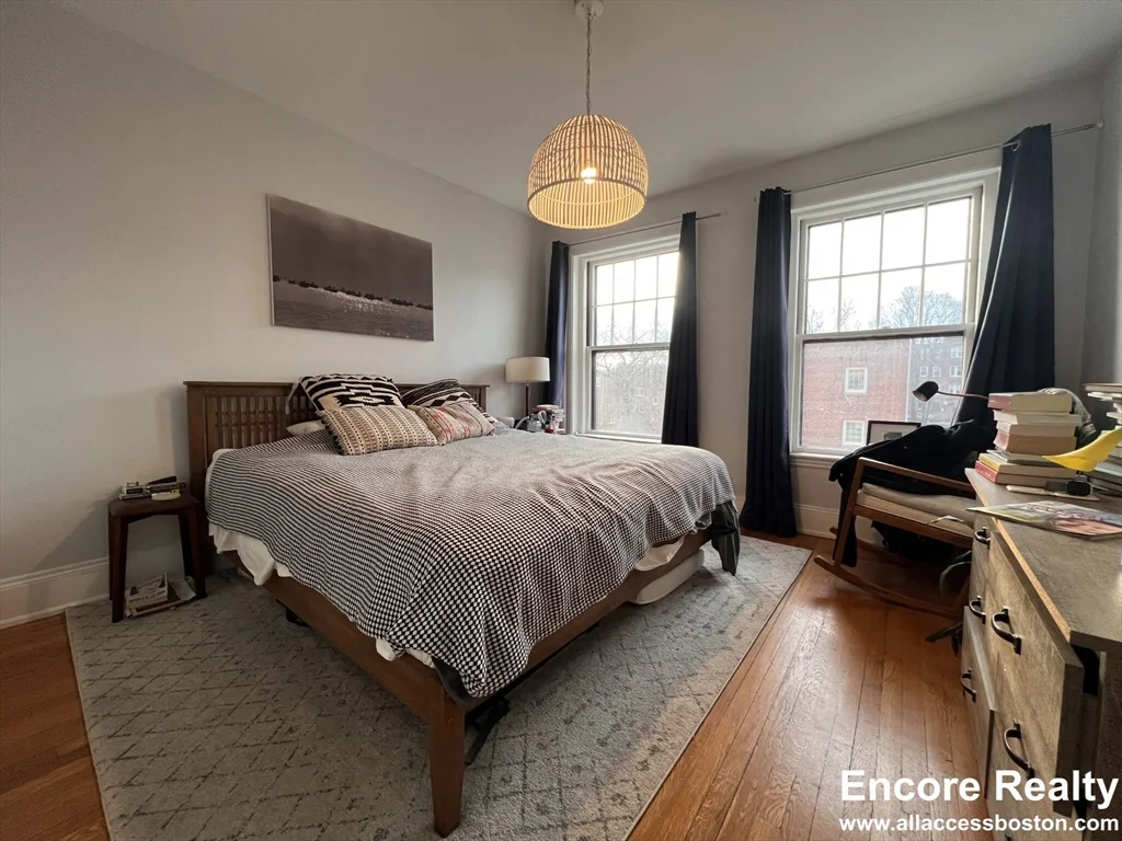 1 bed, 1 bath apartment for rent at 35 Saint Paul St Unit 5, Brookline — photo 2 of 11