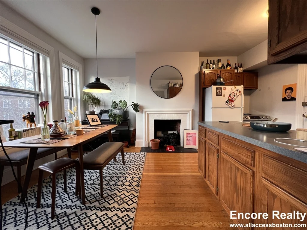 1 bed, 1 bath apartment for rent at 35 Saint Paul St Unit 5, Brookline — photo 7 of 11