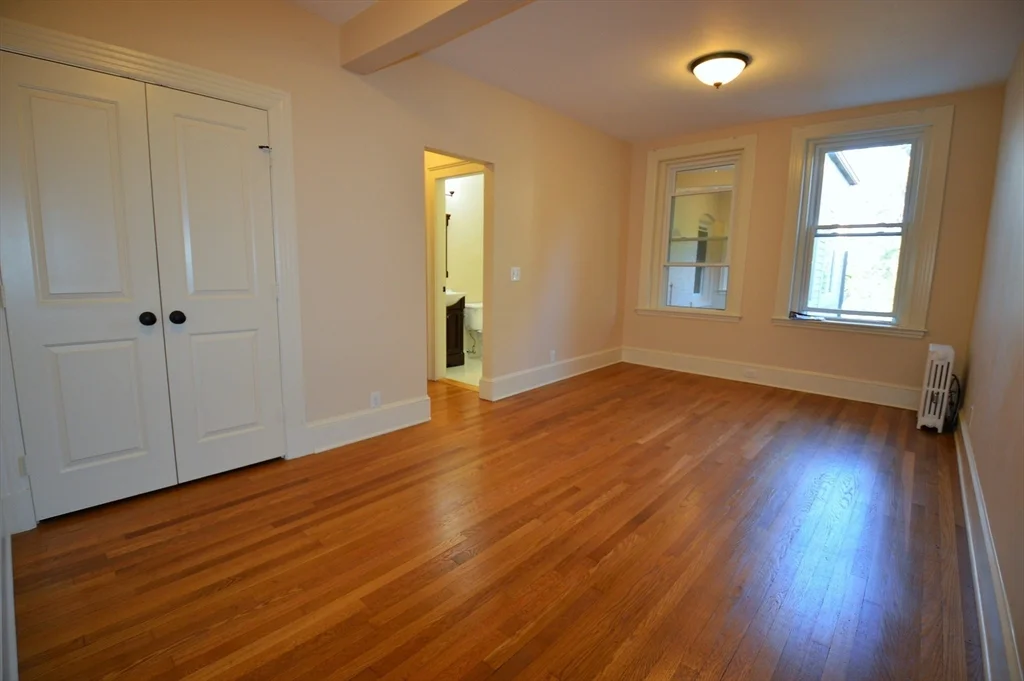 2 bed, 1 bath apartment for rent at 35 Saint Paul St Unit 6, Coolidge Corner — photo 5 of 11