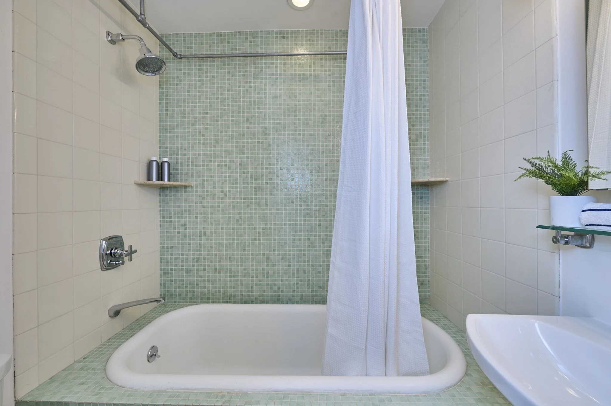 2 bed, 2 bath apartment for rent at 35 Saratoga St Unit 1, East Boston — photo 6 of 19