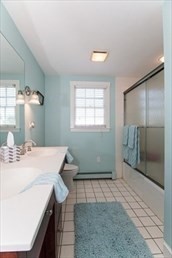 3 bed, 1 bath apartment for rent at 35 Sea St, Marshfield — photo 9 of 12
