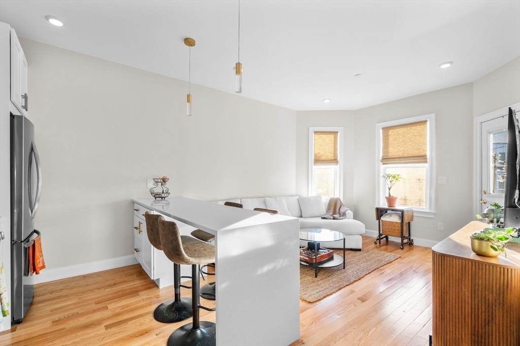 2 bed, 2 bath apartment for rent at 35 Somerset Ave Unit 5A, Winthrop — photo 5 of 21
