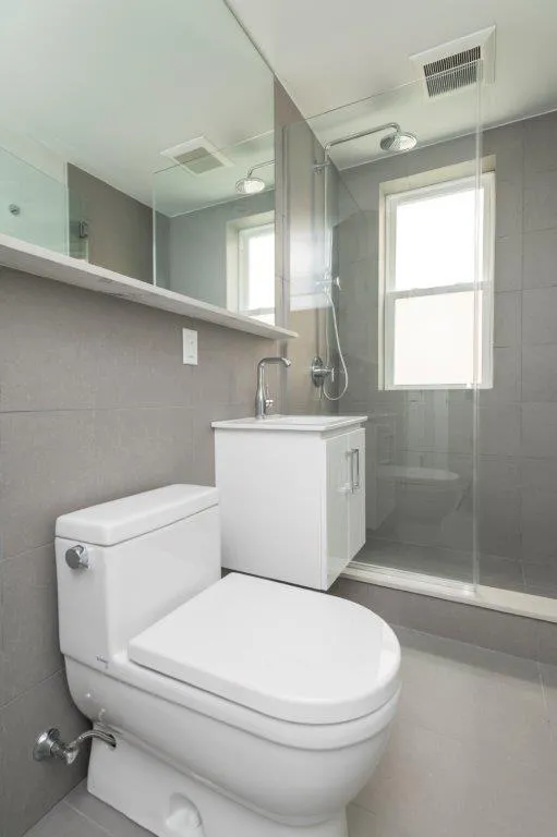 3 bed, 1 bath apartment for rent at 35 South St Unit 1, Brighton — photo 2 of 16