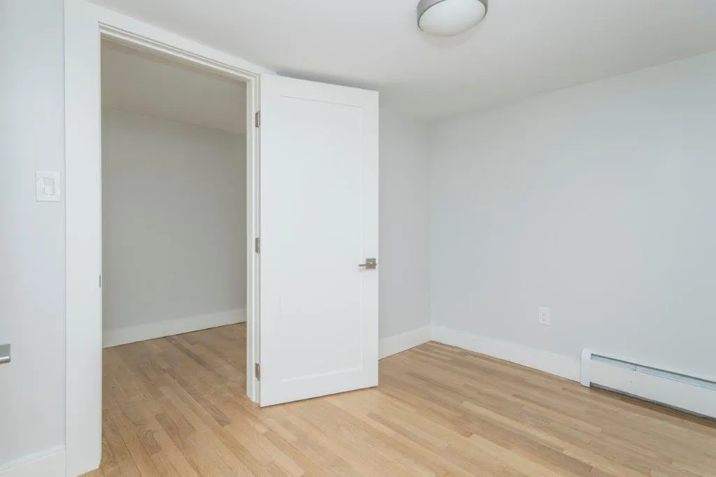 3 bed, 1 bath apartment for rent at 35 South St Unit B2, Brighton — photo 6 of 15