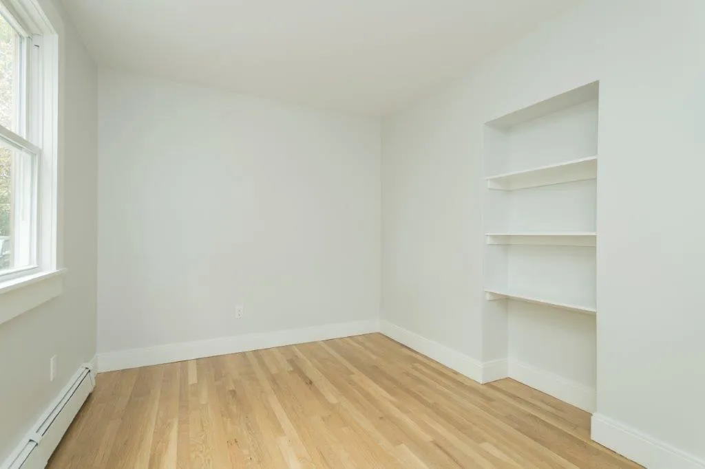 3 bed, 1 bath apartment for rent at 35 South St Unit B2, Brighton — photo 7 of 15