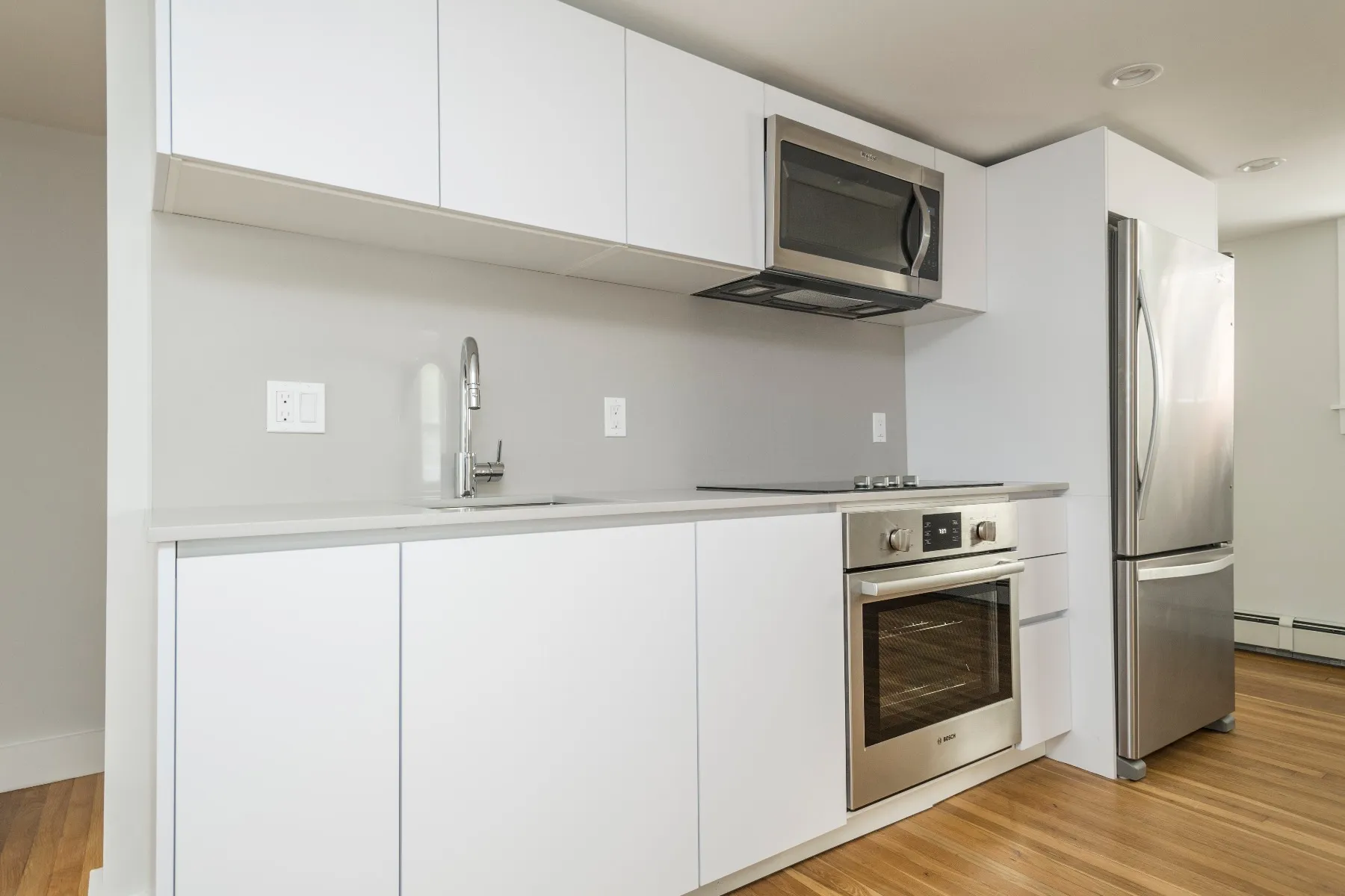 3 bed, 1 bath apartment for rent at 35 South St Unit B4, Brighton — photo 2 of 14