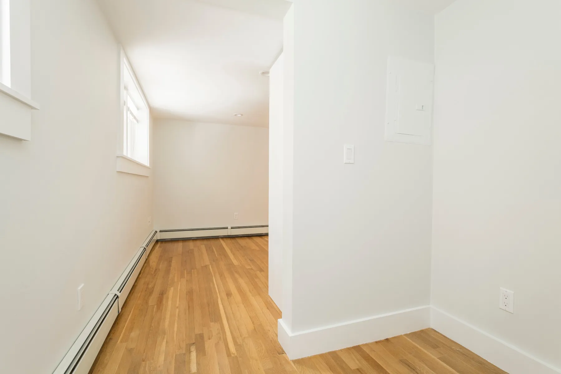 3 bed, 1 bath apartment for rent at 35 South St Unit B4, Brighton — photo 7 of 14