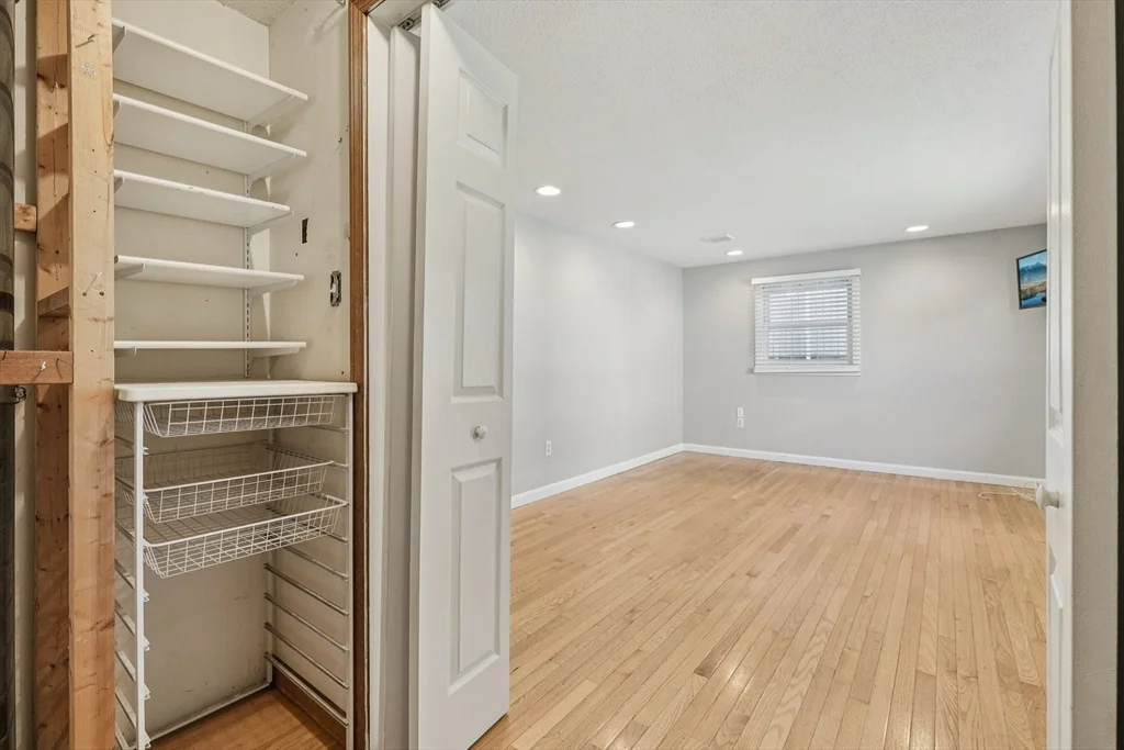 3 bed, 2 bath apartment for rent at 35 Springvale Ave Unit N/A, Chelsea — photo 13 of 35