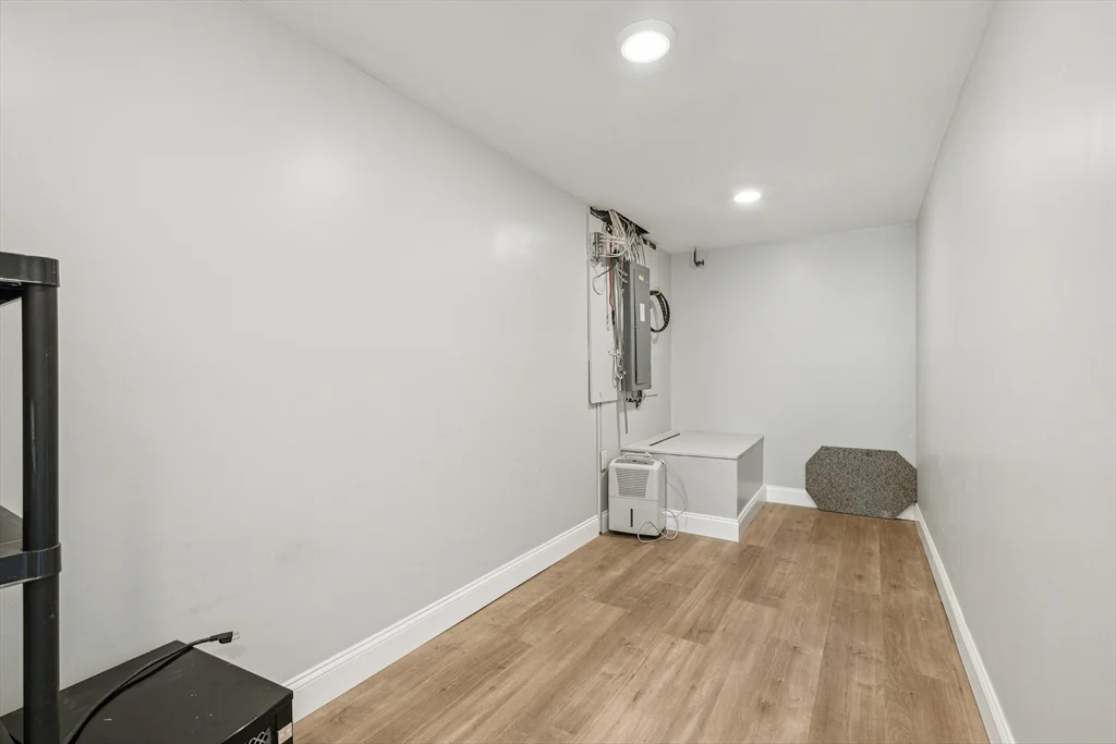 3 bed, 2 bath apartment for rent at 35 Springvale Ave Unit N/A, Chelsea — photo 21 of 35